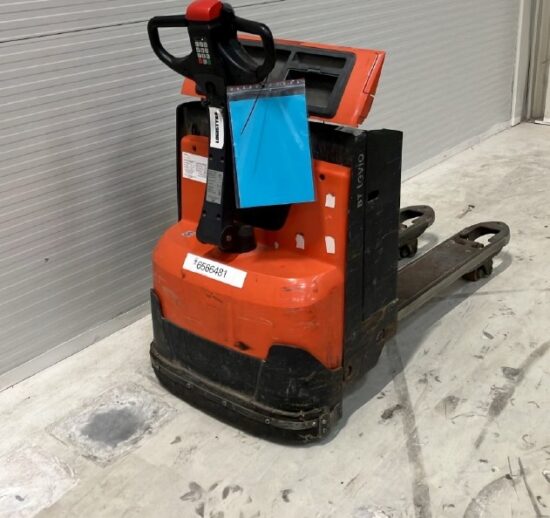 Wózek paletowy elektryczny Toyota LWE 200 (2526)