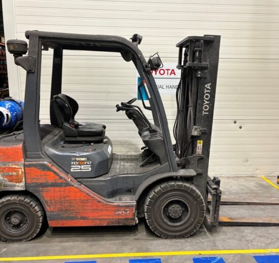 Wózek widłowy LPG Toyota 02-8FGF25 (2524)